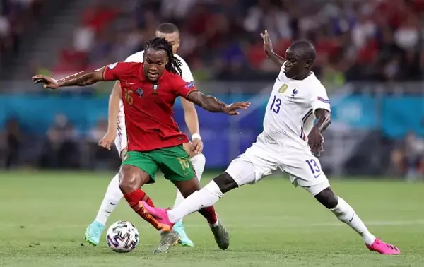 「ポルトガル版エンゴロ・カンテか？　チームを救ったレナト・サンチェスの強さと賢さ」の画像