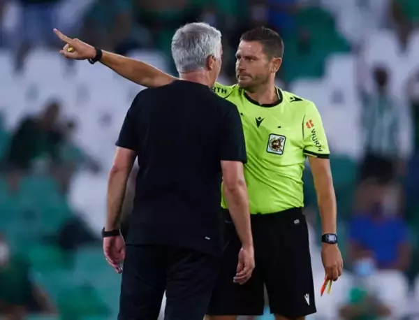 退席処分なのにロマニスタの心を鷲掴み!?　“スペシャル・ワン”が見せた熱い魂