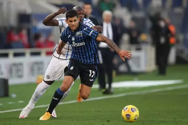 「［特集／U-24ライジングスター 03］対人守備能力は当然！　攻撃の起点も担うスキルフルなU-24DF/GK台頭」の画像