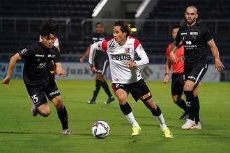 3戦2発の“横浜FCキラー”　浦和のドリブラーが頭で見せた新境地