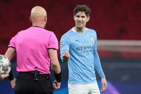 昨季絶好調だったストーンズでも危ない　マンCで起きる豪華すぎるセンターバック争い