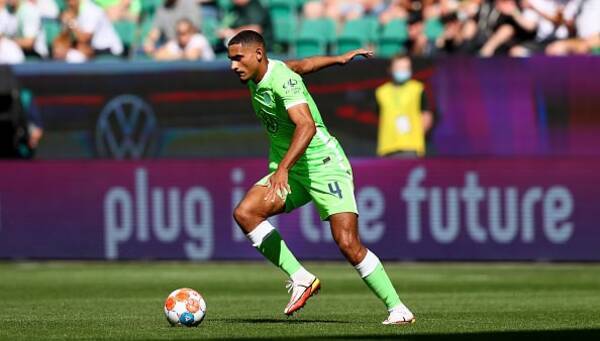 ウパメカノやコナテには負けられない ブンデスで躍動するフランス産の若手cbとは 21年9月23日 エキサイトニュース