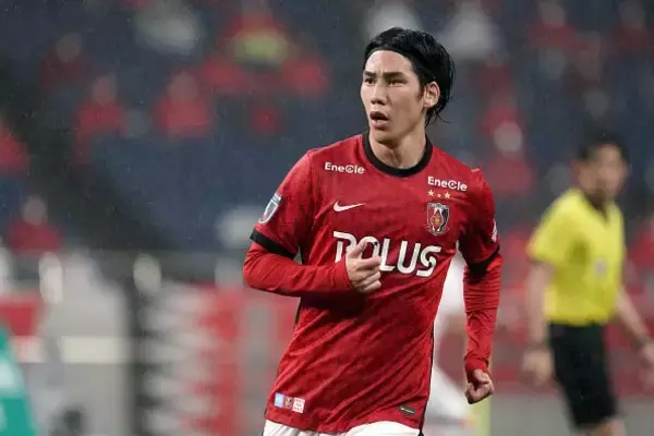 “誰よりも早く詰めた”江坂の逆転弾　浦和の最前線で発揮するレスポンス力