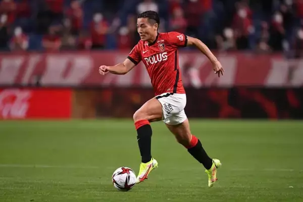 復活したレッズの“超攻撃的左SB”　山中亮輔の左足は得点量産へ大きな武器だ