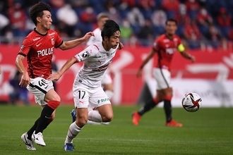 浦和守備陣を逆手に取った坂元達裕　同点弾のきっかけとなるドリブル突破