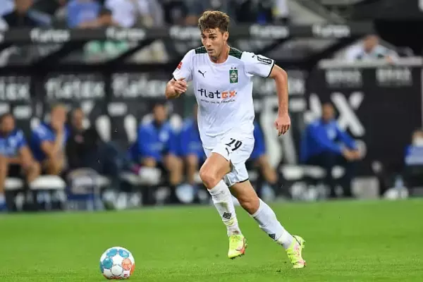 ブンデスでまた頭角を現す“米国産”プレイヤー　ボルシアMGで急成長する18歳とは