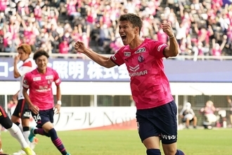 “強さと上手さ”を兼ね備えた加藤陸次樹　持ち味を発揮して浦和守備陣を苦しめる