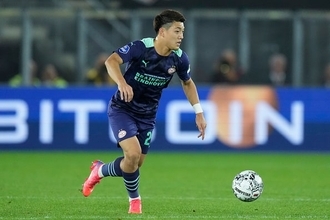 堂安律は今冬もブンデス勢からオファー？　悩ませるPSVとドイツ再挑戦の選択肢