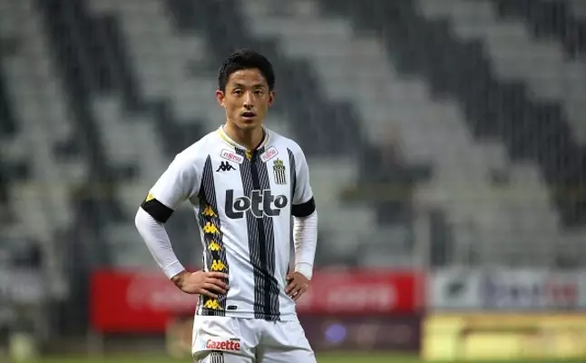 森岡亮太の無双劇場再演 高難度の股抜き2発など2g1aで3戦ぶり白星導く 17年9月10日 エキサイトニュース