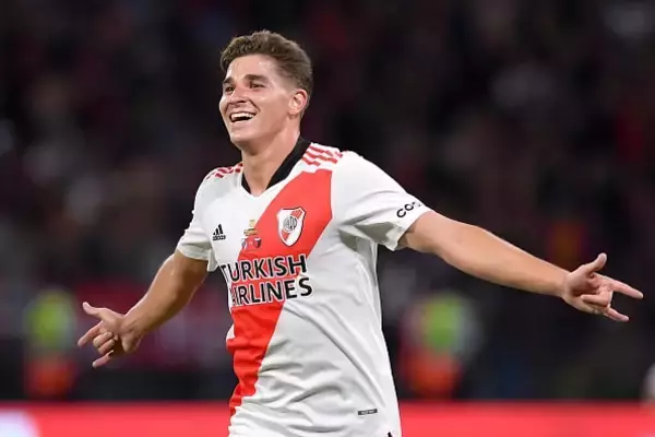 アルゼンチンの超新星が今冬の超人気銘柄に　レアル、バイエルン、マンUも見つめる21歳とは