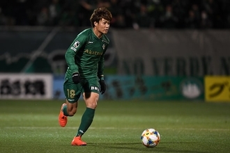 J2日本人得点王に輝いた34歳MF　名門復活へ来季も得点量産なるか