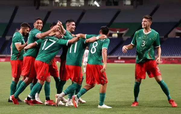 若手はどんどん欧州へ行くべきなのか　自国から動かぬ“東京五輪3位組”への不安