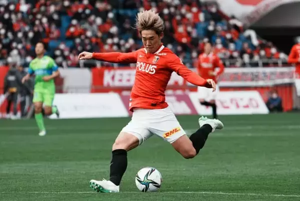90分間でFW→SB→FW起用に得点も創出　サイドでも前線でも走り切る浦和の明本考浩