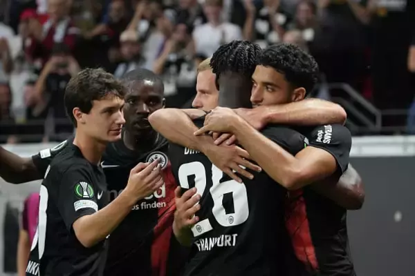 「今後数年で“2億ユーロ”の売却益を得る？　鎌田、コロ・ムアニら手放したフランクフルトの若手補強戦略」の画像