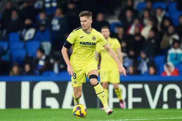 CBの負傷離脱に頭を悩ませるアストン・ヴィラ　エメリ監督の教え子ファン・フォイスを獲得か