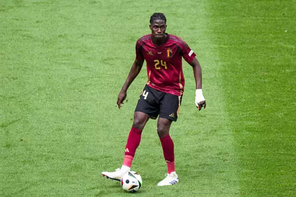 アストン・ヴィラ、エヴァートンからオナナ獲得　移籍金は5000万ポンド（101億円）