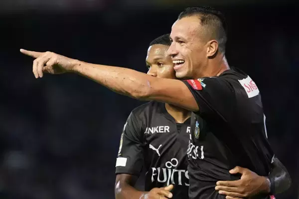 ラストチャンスを決め昨季リーグ王者がF・マリノスを撃破　川崎フロンターレは逆転優勝を狙えるか