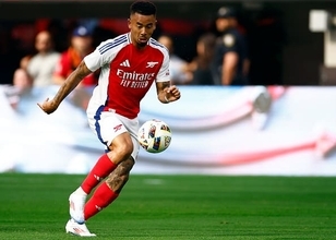 復活のシーズンへ！　再びアーセナルのキーマンを目指すジェズスにアルテタ監督は期待　「彼の目には再び輝きが宿っている」