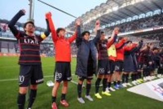 首位浮上の王者・鹿島がセットプレイから“5連続得点” 勝負強さに裏付けされた武器