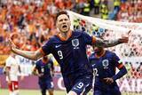 「ベグホルストが交代出場からわずか2分でヒーローに　優勝候補オランダ、苦しみながらも白星発進」の画像1