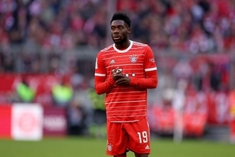 「僕は人気者の負け犬」「友達は5人くらい」　バイエルンの主力なのに“意外な悩み”を抱えているA・デイビス