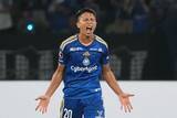 「後半から出場で流れを変える一撃！　2戦連発の西村拓真が誓うさらなる成長　「やるべきことをやり続ける年にしたいなと思います」」の画像1