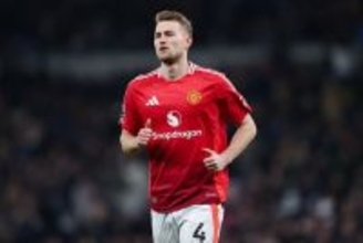 昨年11月から離脱続くオランダ代表DFデ・リフト　復帰時期はまだ未定か　マンU指揮官「背中の問題を抱えていて、回復がやや遅れている」