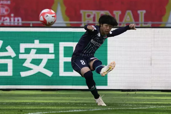 川崎F、福岡からMF紺野和也の獲得を発表！　J1屈指のレフティは長谷部監督と再び共闘へ　「チームの勝利に貢献できるよう頑張ります！」