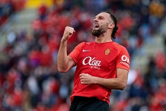 久保所属マジョルカに現れた194cmの大巨人　早くも「マジョルカ最高の移籍」と称えられるFWの貢献度