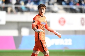 浦和戦“7セーブ”で無失点に貢献　広島を支える若き守護神・大迫敬介