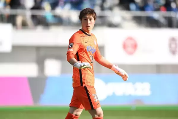 浦和戦“7セーブ”で無失点に貢献　広島を支える若き守護神・大迫敬介