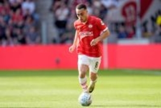 新年へ住宅街で大量の爆竹を鳴らして批判　オランダの名門PSVでプレイするアメリカ代表DFの行為に「警察は何をやっているんだ？」