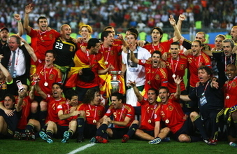 優勝した2010W杯もグループ初戦は勝てなかった　黄金チームを知るイニエスタが今のスペイン代表にエール「当時の私たちの状況はさらに悪かった」