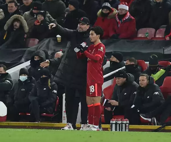 公式戦7試合出番なしの南野拓実もチャンスはある？　クロップ監督が語る控え選手の重要性