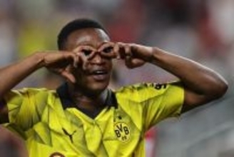 ドルトムントで神童と謳われたストライカーの現在　10代で記録を塗り替えた男は今も苦悩を続ける