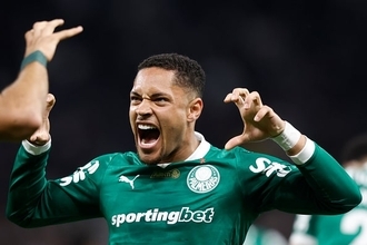 バルセロナでは挫折も、移籍したパルメイラスでリベルタドーレス制覇へ王手　20歳FWヴィトール・ロッキの評価は再び上がっている