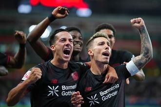 テン・ハーグ体制で早々に大混乱したレヴァークーゼンが今では“4位”に　すぐ立て直したヒュルマンドの手腕「後半戦は多くの人を驚かせるチームになるかも」