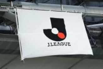 J2昇格PO決勝でとんでもないゴールが飛び出した！　吉澤柊がGKノーチャンスの衝撃ゴラッソ、テゲバジャーロ宮崎は悲願のJ2へ　「僕のゴールで昇格してやると決めていた」