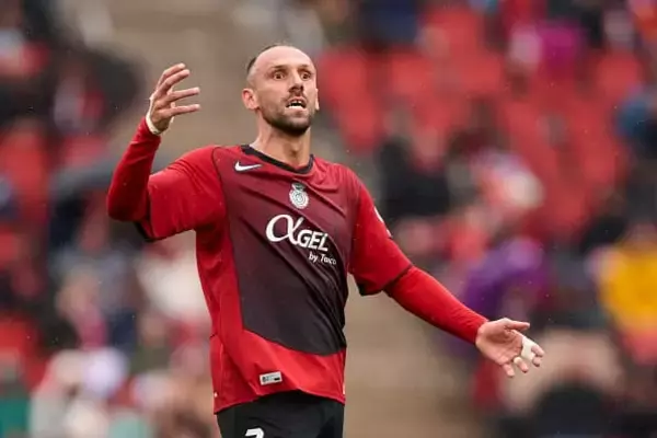 アルバレスの獲得目指すバルセロナ、安価な代替案も検討？浅野拓磨の同僚ストライカーに興味