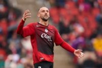 アルバレスの獲得目指すバルセロナ、安価な代替案も検討？浅野拓磨の同僚ストライカーに興味