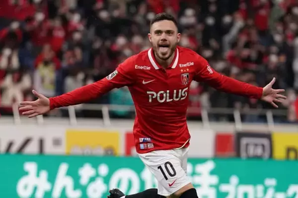 デビューから“2分半”で結果残した新助っ人　浦和の救世主となる男が見せた得意パターン