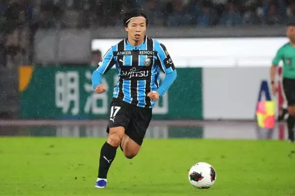 日本代表GKが一歩も動けず　川崎Fの伊藤達哉が右足アウトサイドでスーパーゴール！　「モドリッチみたい」「これは早川でも無理」