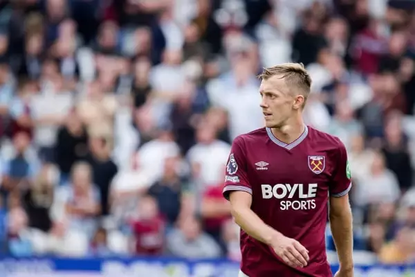 ヌーノ監督就任以降ウェストハムでの出番はゼロ……　居場所失うFKの名手にバーンリーが注目か