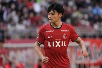 鹿島で見せる得点力は日本代表でも発揮できる？　今季J1二桁得点を達成した上田綺世の活躍は