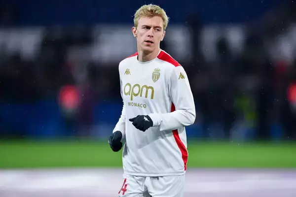 「今頃はアーセナル理想のセンターフォワードになれたかも？　モナコで爆発する点取り屋にイアン・ライト氏は複雑な思いも」の画像