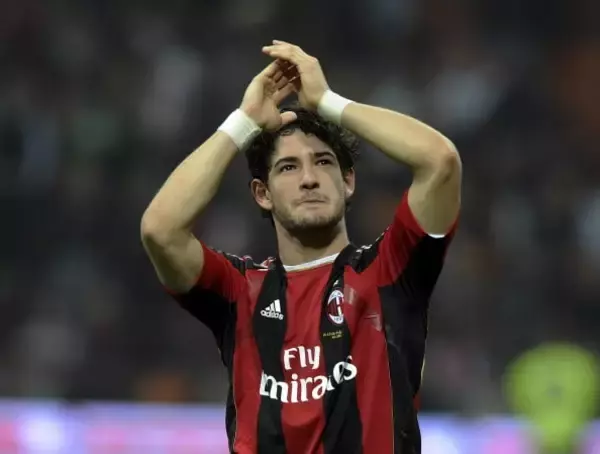 怪我さえ無ければ“ムバッペ級”のFWになっていた？　ミランでプレイしたニアングが最も衝撃を受けた選手とは