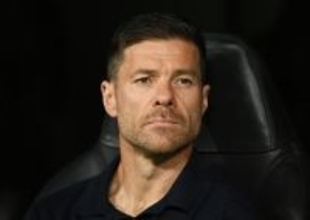 バルサではスタイル、レアルでは選手　シャビ・アロンソの退任で鮮明になったスペイン2強の違い