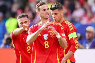 スペイン代表デビューから7年　49試合戦って1度も負けを経験していないMFがW杯制覇に王手をかけた