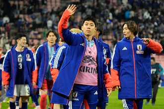 日本代表での序列低下はリヴァプールにも影響する？　佐野海舟の台頭で危ぶまれる主将・遠藤航の立ち位置　「もはや確実な先発選手とは見なされていないようだ」