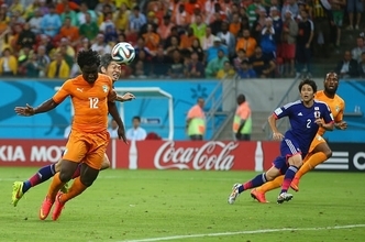 W杯で日本を沈めてから9年　マンCでも活躍した34歳の重戦車FWボニーの次なる行き先は